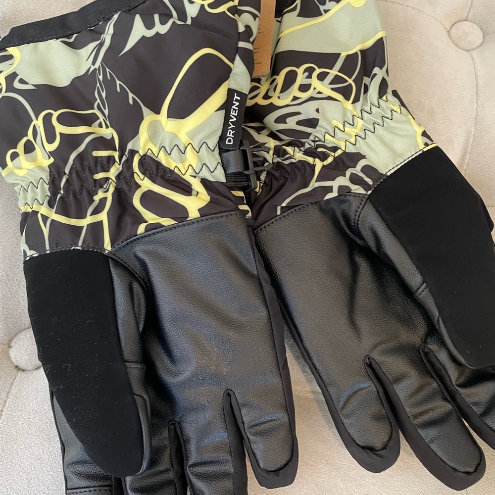 The North Face Ski Gloves - Women’s Montana Ski Glove - Picture 2 of 3